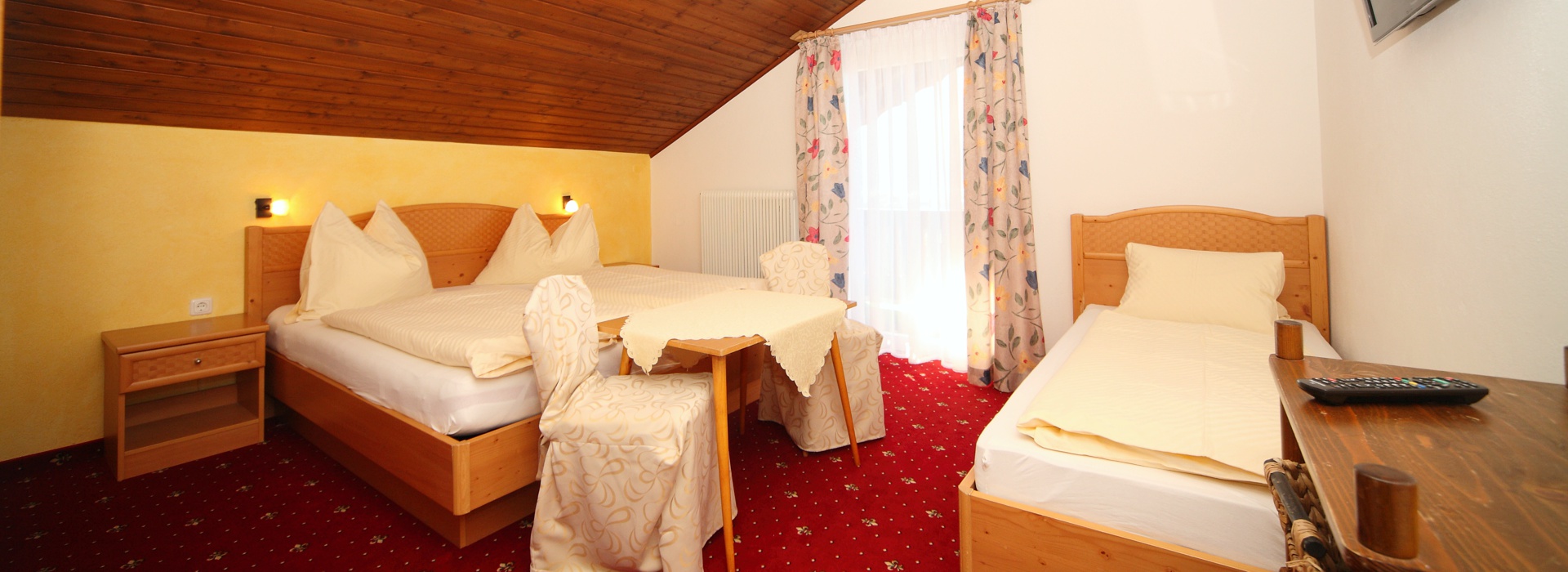 3-Bett Zimmer